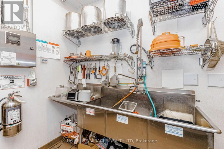 4 - 6015 STEELS AVENUE E, Toronto (Milliken), Ontario, M1V5P7