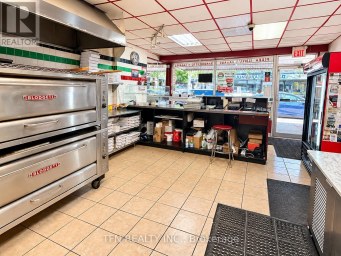 113 BYRON STREET S Whitby (Downtown Whitby) Ontario photo 3