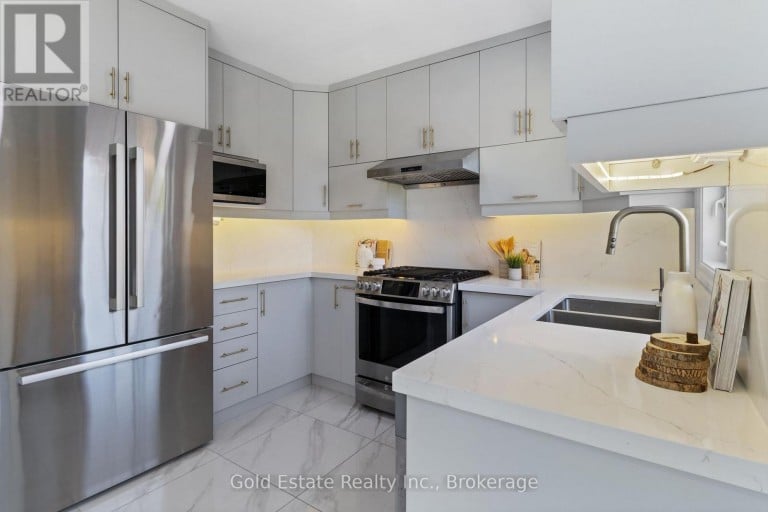 6653 OPERA GLASS CRESCENT, Mississauga (Meadowvale Village), Ontario, L5W1R8