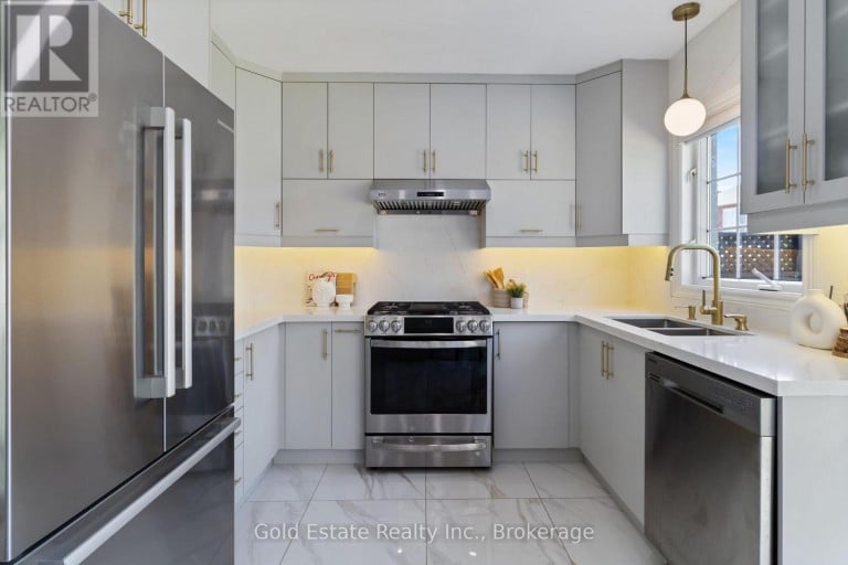 6653 OPERA GLASS CRESCENT, Mississauga (Meadowvale Village), Ontario, L5W1R8
