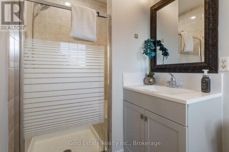 6653 OPERA GLASS CRESCENT, Mississauga (Meadowvale Village), Ontario, L5W1R8