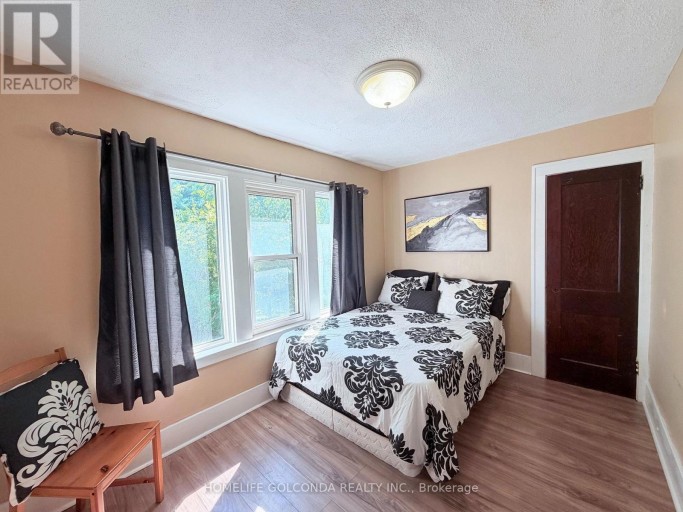3203 LINWOOD PLACE, Windsor, Ontario, N9C1P9