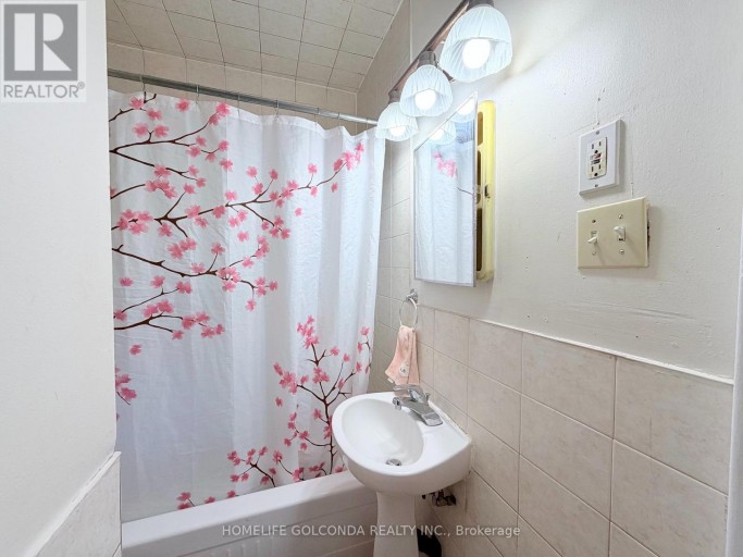 3203 LINWOOD PLACE, Windsor, Ontario, N9C1P9