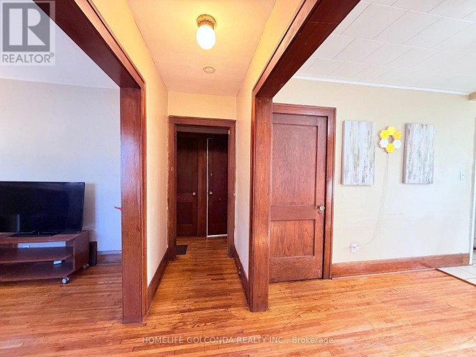 3203 LINWOOD PLACE, Windsor, Ontario, N9C1P9