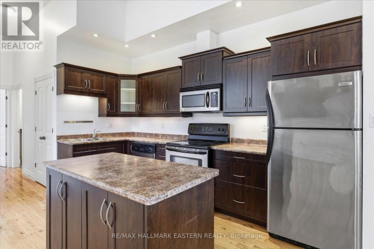 #2 - 760 GEORGE STREET, Peterborough (Northcrest Ward 5), Ontario, K9H3T3