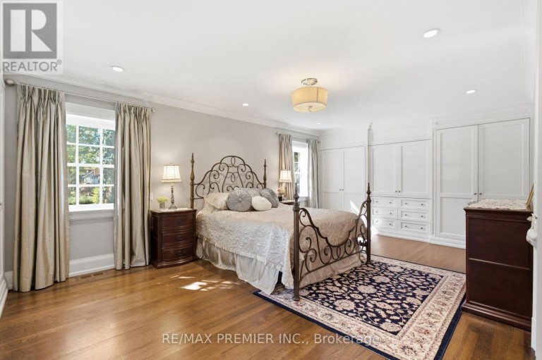 132 THE KINGSWAY, Toronto (Kingsway South), Ontario, M8X2V3