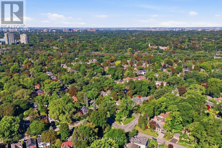 132 THE KINGSWAY, Toronto (Kingsway South), Ontario, M8X2V3