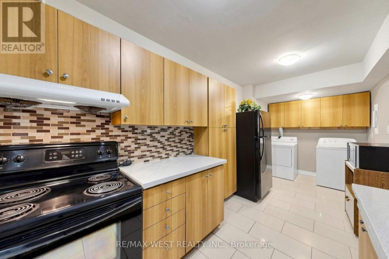 102 - 370 DIXON ROAD, Toronto (Kingsview Village-The Westway), Ontario, M9R1T2