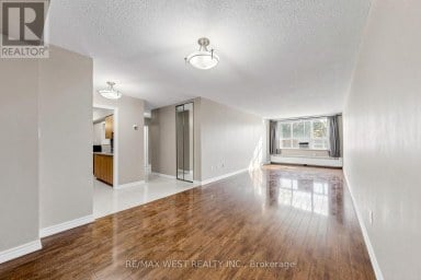 102 - 370 DIXON ROAD Toronto (Kingsview Village-The Westway) Ontario photo 11