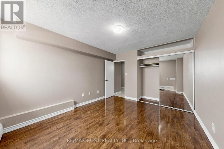 102 - 370 DIXON ROAD, Toronto (Kingsview Village-The Westway), Ontario, M9R1T2