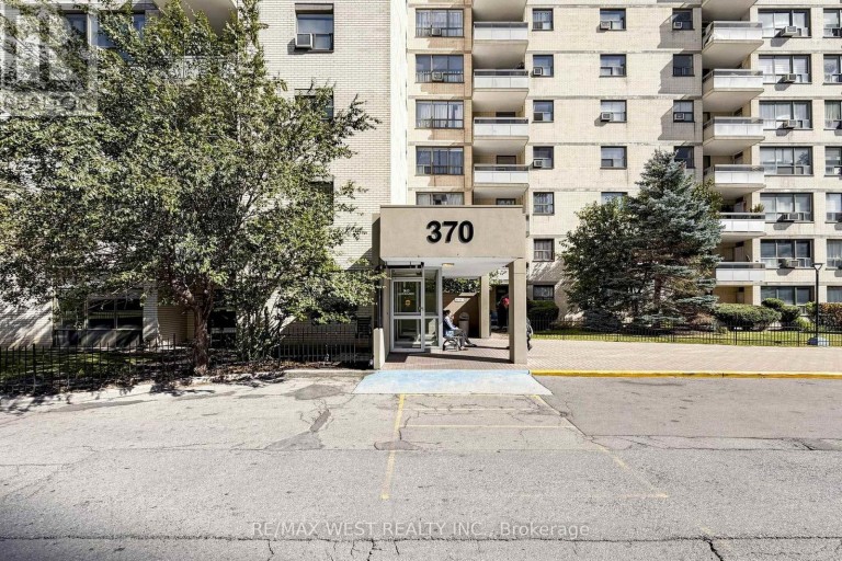 102 - 370 DIXON ROAD, Toronto (Kingsview Village-The Westway), Ontario, M9R1T2