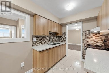 102 - 370 DIXON ROAD Toronto (Kingsview Village-The Westway) Ontario photo 5