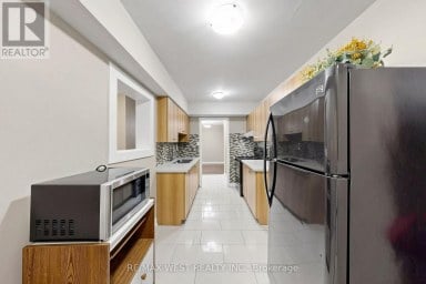102 - 370 DIXON ROAD Toronto (Kingsview Village-The Westway) Ontario photo 6