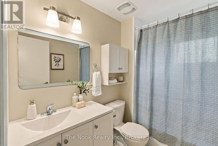 456 HARCOURT DRIVE, Oshawa (Donevan), Ontario, L1H6V6
