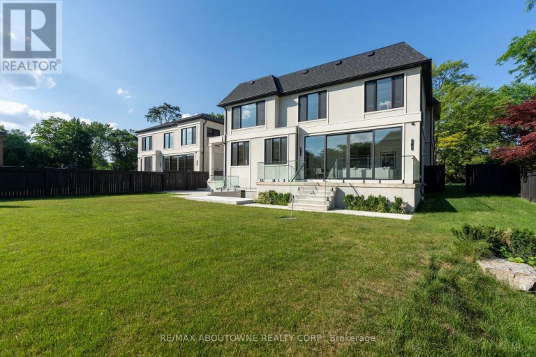 146 THIRD LINE, Oakville (BR Bronte), Ontario, L6L3Z8