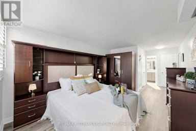 207 - 1111 BOUGH BEECHES BOULEVARD Mississauga (Rathwood) Ontario photo 22