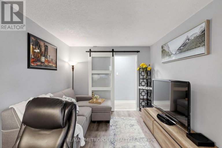 207 - 1111 BOUGH BEECHES BOULEVARD, Mississauga (Rathwood), Ontario, L4W4N1