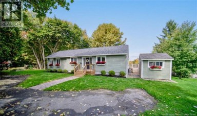 31 Riverview Drive Fredericton New Brunswick photo 1