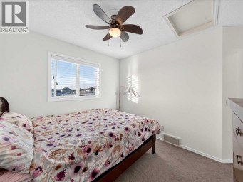 421 Martindale Drive NE Calgary Alberta photo 37