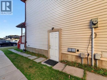421 Martindale Drive NE Calgary Alberta photo 38