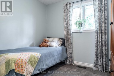 97 GRAHAM CRESCENT Stratford Ontario photo 17