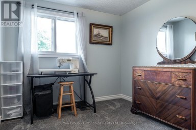 97 GRAHAM CRESCENT Stratford Ontario photo 19