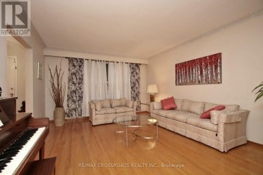 57 KIMBERDALE CRESCENT Toronto (L'Amoreaux) Ontario photo 7