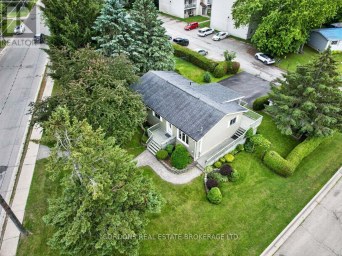 450 CHARLES STREET N Gananoque Ontario photo 4