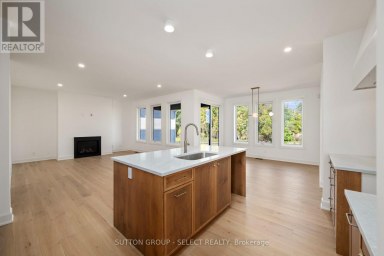 4401 GREEN BEND London South (South V) Ontario photo 12