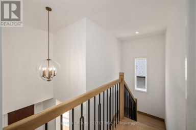 4401 GREEN BEND London South (South V) Ontario photo 22