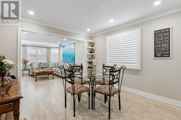 263 CHAMBERS CRESCENT, Newmarket (Armitage), Ontario, L3X1T1