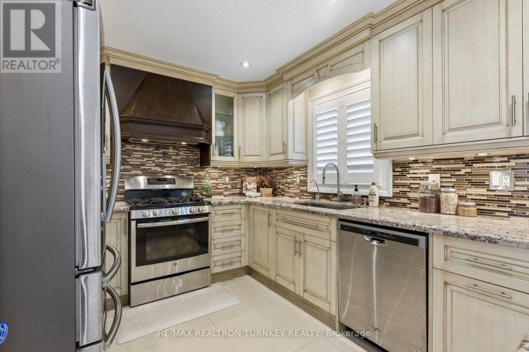 263 CHAMBERS CRESCENT, Newmarket (Armitage), Ontario, L3X1T1