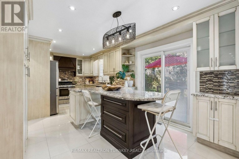 263 CHAMBERS CRESCENT, Newmarket (Armitage), Ontario, L3X1T1