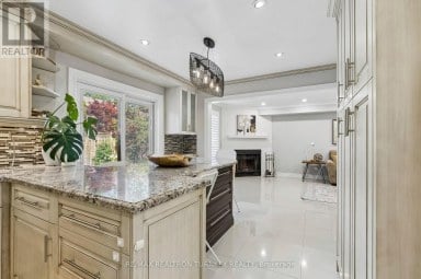 263 CHAMBERS CRESCENT Newmarket (Armitage) Ontario photo 18