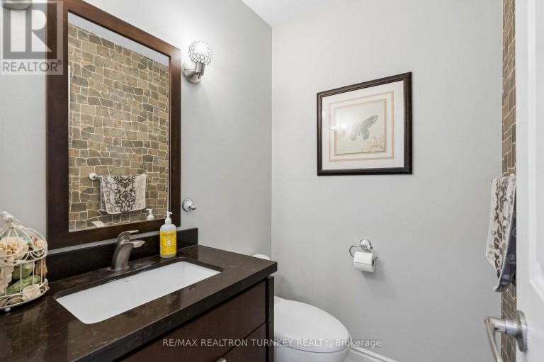 263 CHAMBERS CRESCENT, Newmarket (Armitage), Ontario, L3X1T1