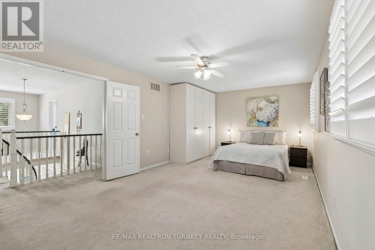 263 CHAMBERS CRESCENT, Newmarket (Armitage), Ontario, L3X1T1