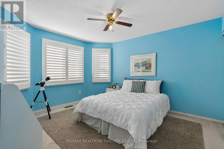 263 CHAMBERS CRESCENT, Newmarket (Armitage), Ontario, L3X1T1