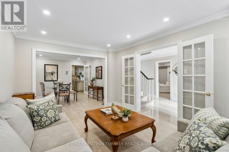 263 CHAMBERS CRESCENT, Newmarket (Armitage), Ontario, L3X1T1