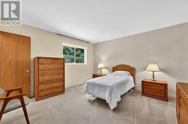 4 BINNIE DRIVE Springwater (Minesing) Ontario photo 10