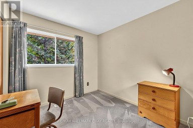 4 BINNIE DRIVE Springwater (Minesing) Ontario photo 13
