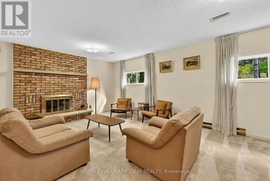 4 BINNIE DRIVE Springwater (Minesing) Ontario photo 16