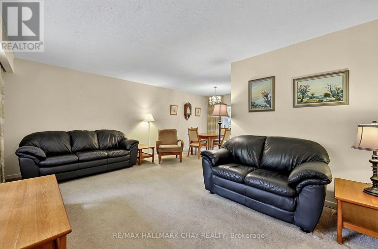 4 BINNIE DRIVE, Springwater (Minesing), Ontario, L9X0C4