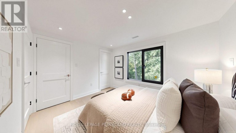 292 STILL'S LANE, Oakville (FD Ford), Ontario, L6J5Y5