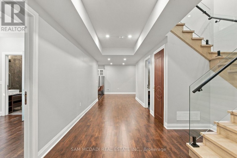 1897 BALSAM AVENUE, Mississauga (Clarkson), Ontario, L5J1L3