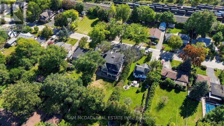 1897 BALSAM AVENUE, Mississauga (Clarkson), Ontario, L5J1L3