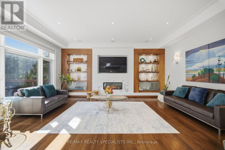 154 BURBANK DRIVE, Toronto (Bayview Village), Ontario, M2K1P1