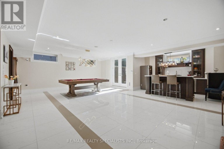 154 BURBANK DRIVE, Toronto (Bayview Village), Ontario, M2K1P1