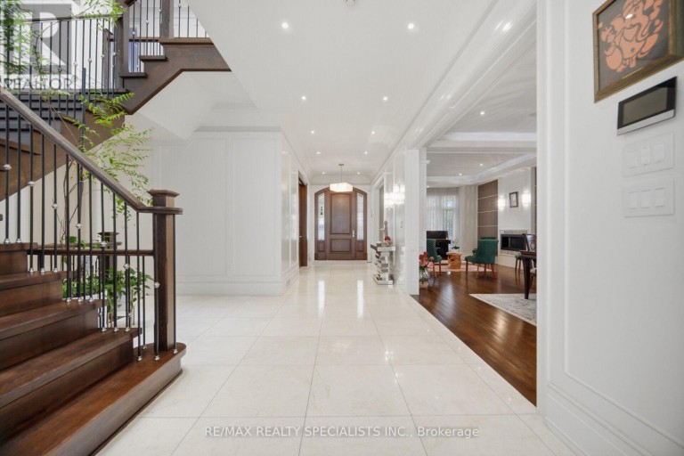 154 BURBANK DRIVE, Toronto (Bayview Village), Ontario, M2K1P1