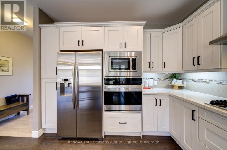 212 PEARSON STREET, Meaford, Ontario, N4L1Y4