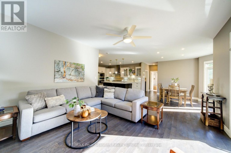 212 PEARSON STREET, Meaford, Ontario, N4L1Y4